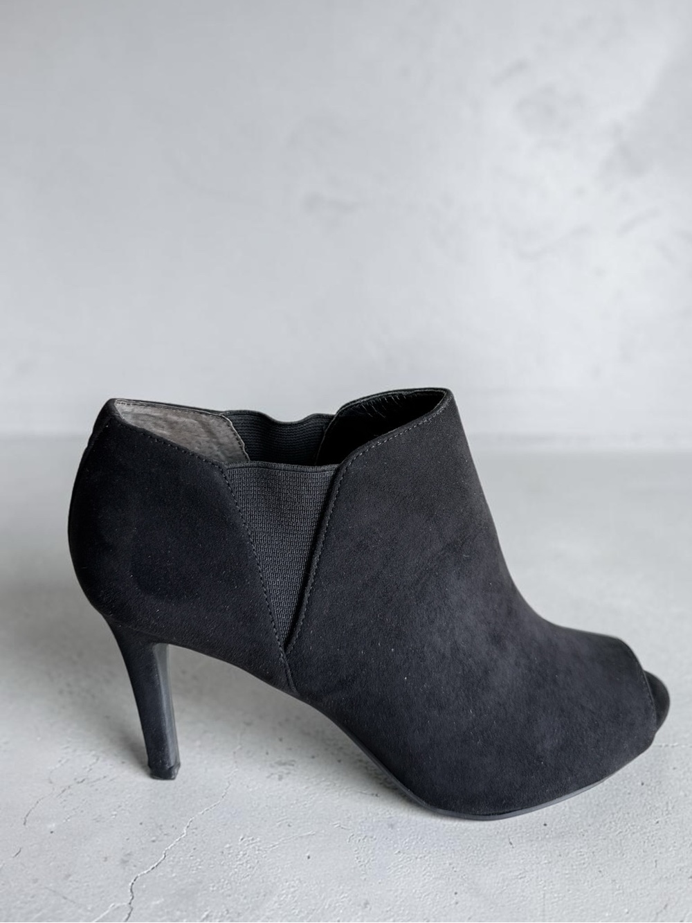 Unisa Black Suede Peep Toe Stiletto Ankle Booties Size 8M